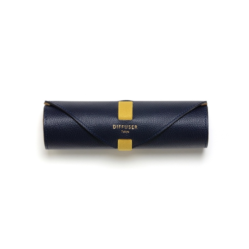 Diffuser Tokyo – Shrink Leather Roll Case – Navy & Camel