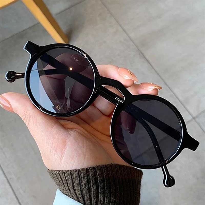 Classic Retro Round Sunglasses For Unisex-