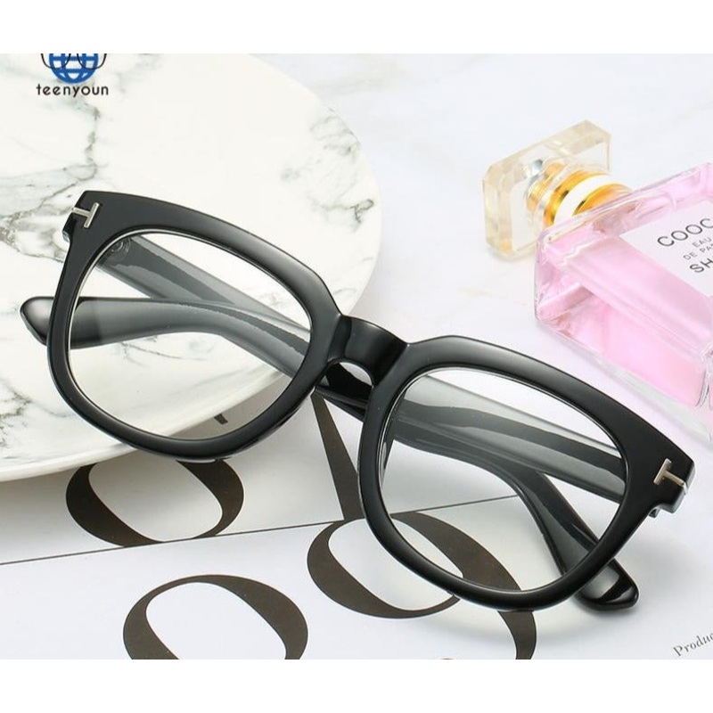 Classic Retro Square Sunglasses For Men And Women-